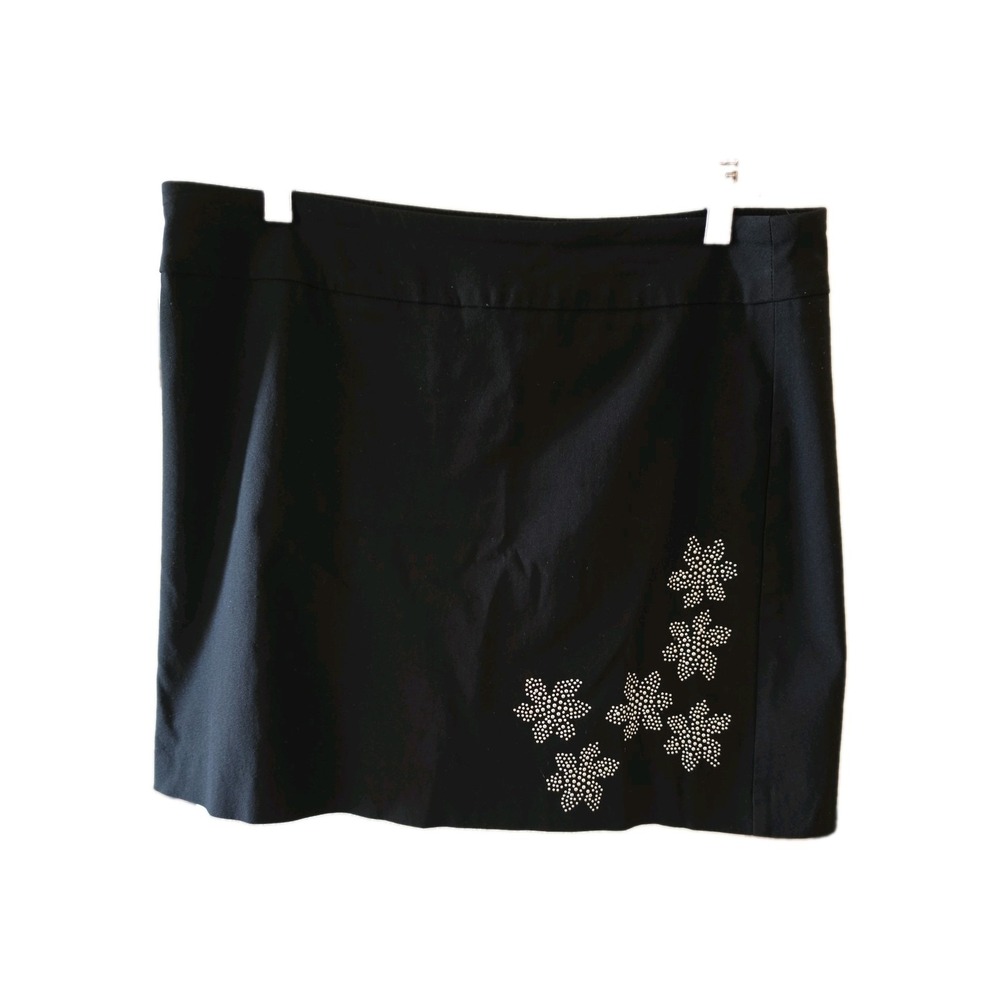 Attyre NY Women's Skort Black Size 10 Stretch Pull On Embellishments